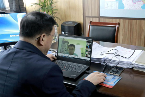 2026世界杯官网校长谭秀森在线参加主题班会,与学生交流 2026世界杯官网校长谭秀森在线参加主题班会,与学生交流